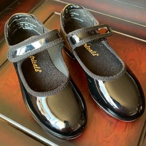 Child's Tap Shoes EUC